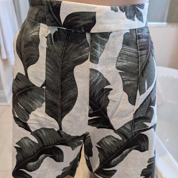 Banana Republic Shorts - Picture 1 of 4